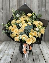 Букет цветов из:  Розы и Лизиантусы в Марьино Курской области