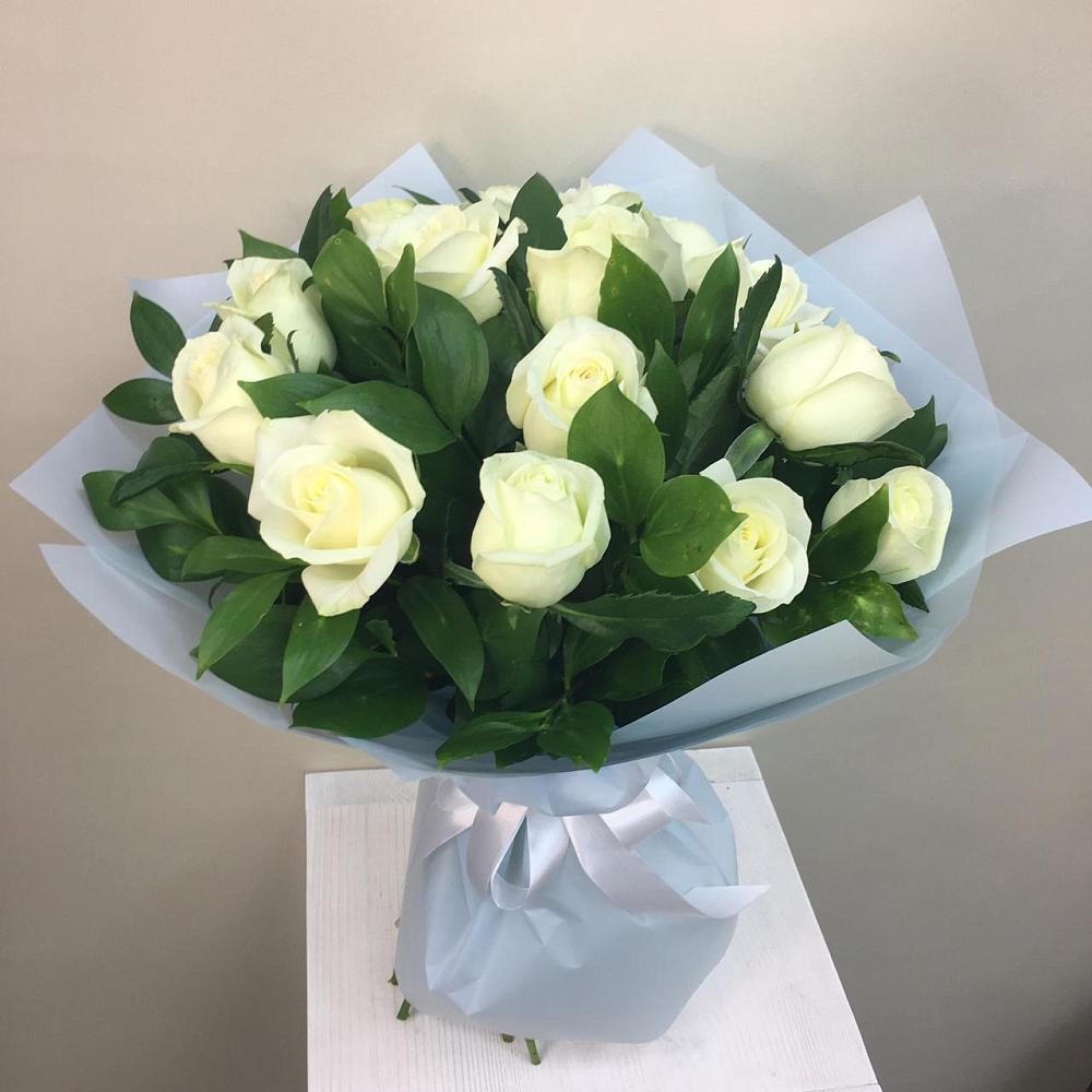 Букет 15 Белых роз Проуд в Марьино Курской области