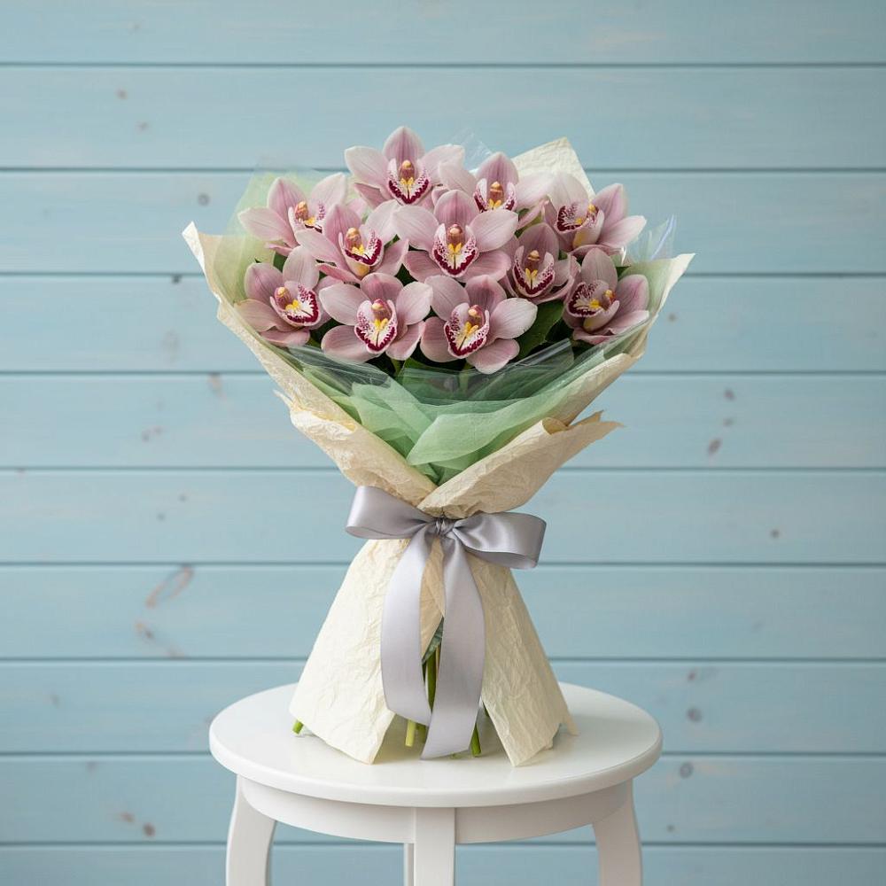 Букет цветов из: Орхидеи и Розы в Марьино Курской области