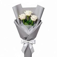 Букет 3 белые розы в Марьино Курской области