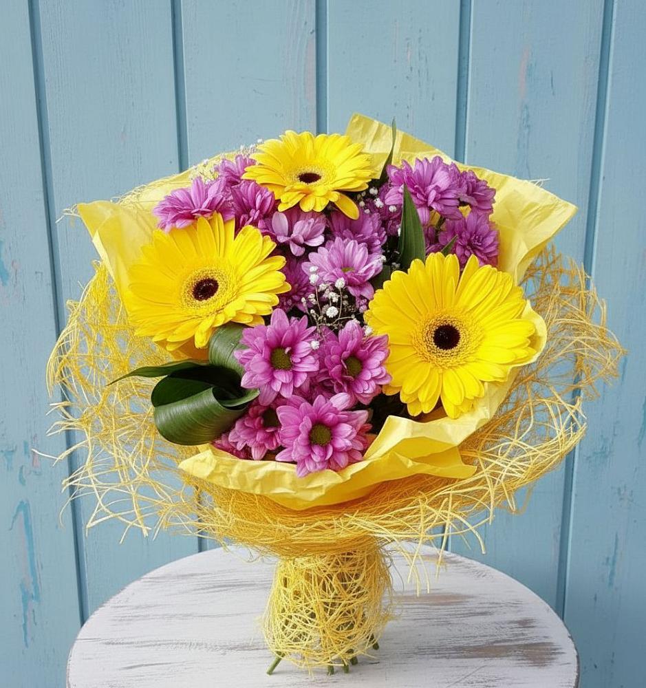 Букет цветов из: Хризантемы и Герберы в Марьино Курской области