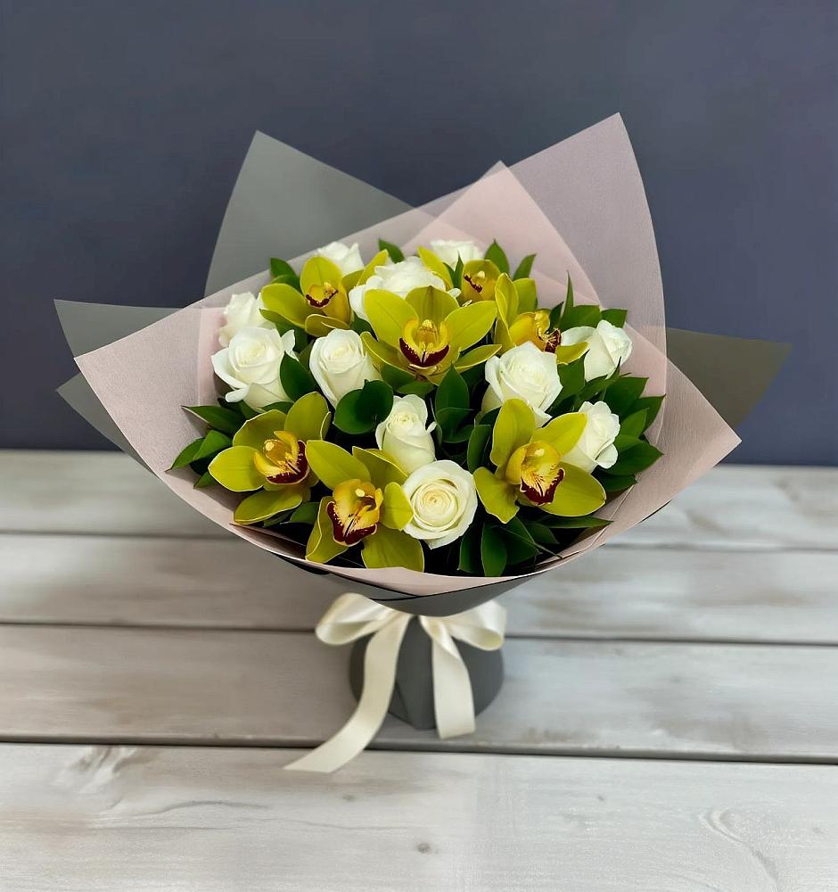 Букет цветов из: Орхидеи и Розы в Марьино Курской области