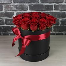 Цветочная композиция из Розы в шляпной коробке в Марьино Курской области