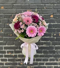 Букет цветов из:  Герберы и Хризантемы в Марьино Курской области